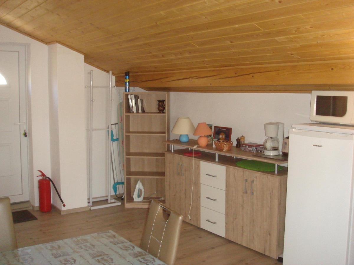 Appartement Nicole Бенковаць Екстер'єр фото